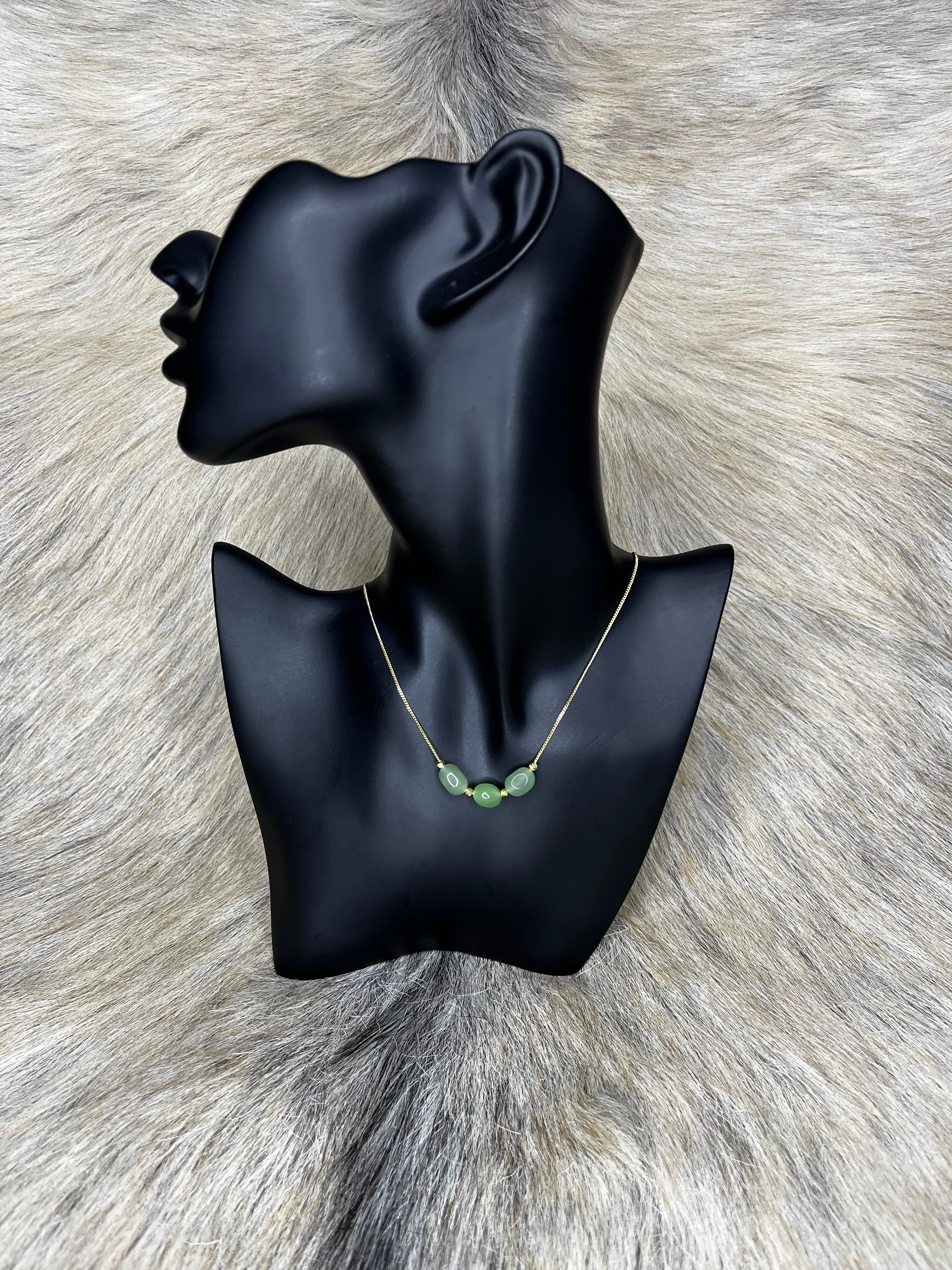 Collier trois pierres vertes - Photo 2