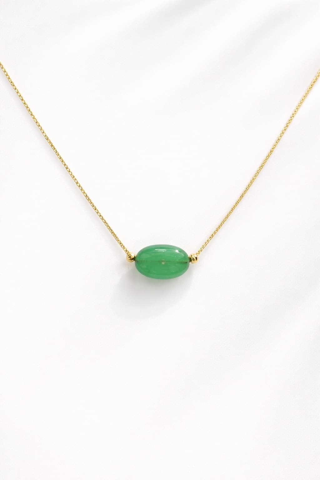 Collier une pièrre verte - Photo 1