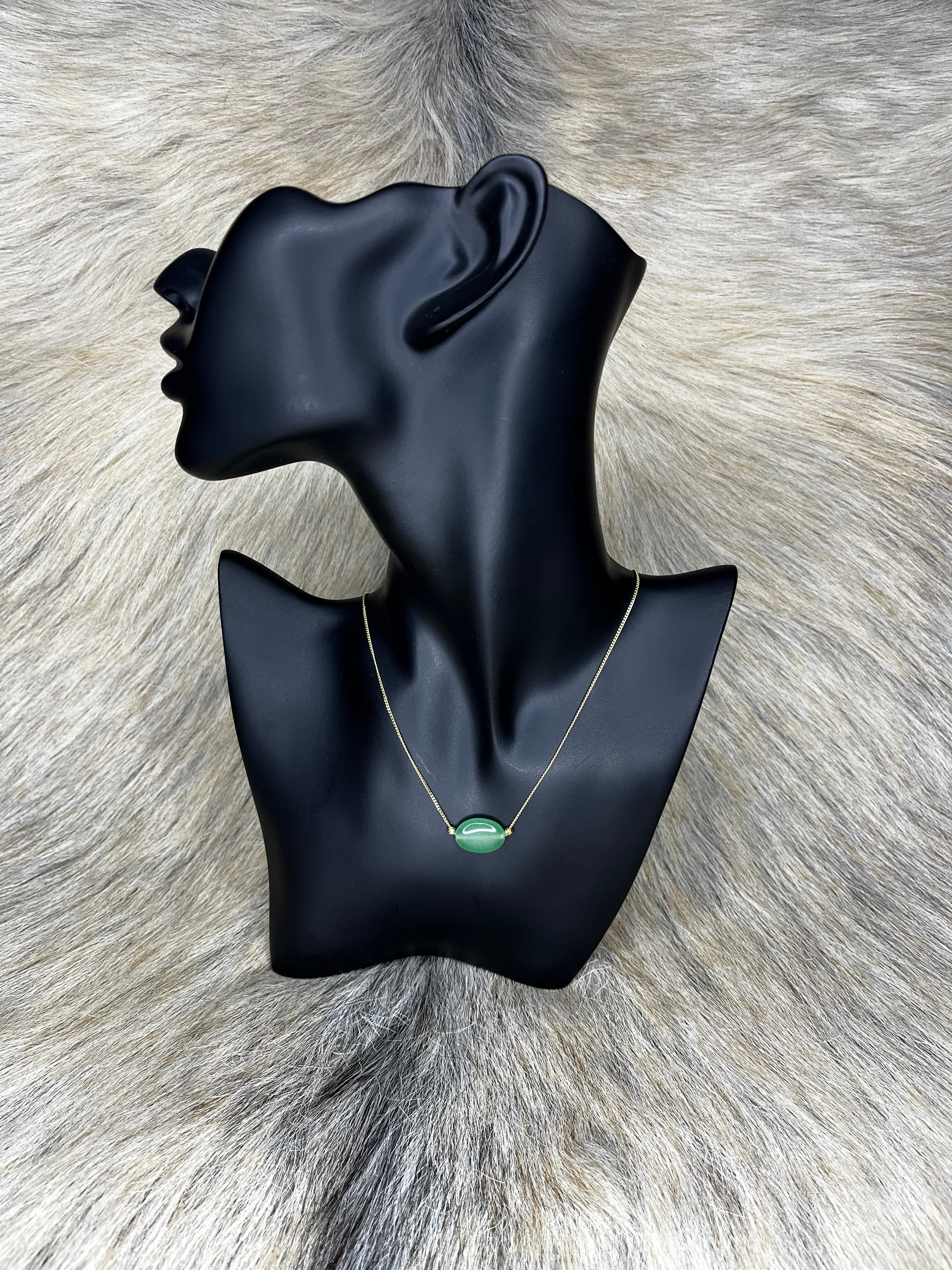 Collier une pièrre verte - Photo 2