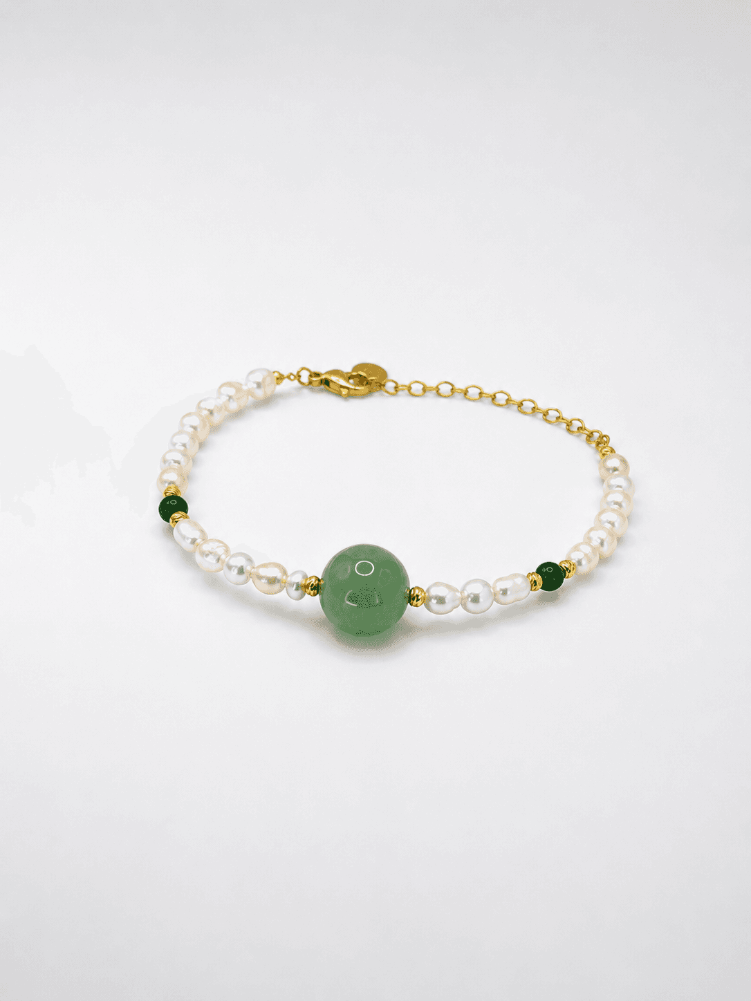 Bracelet perles d'eau douce et pierre verte - Photo 1